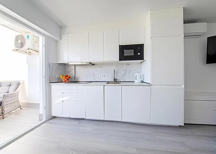 Park Royal 1 * Адехе