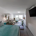 Apartamento Park Royal 1 *